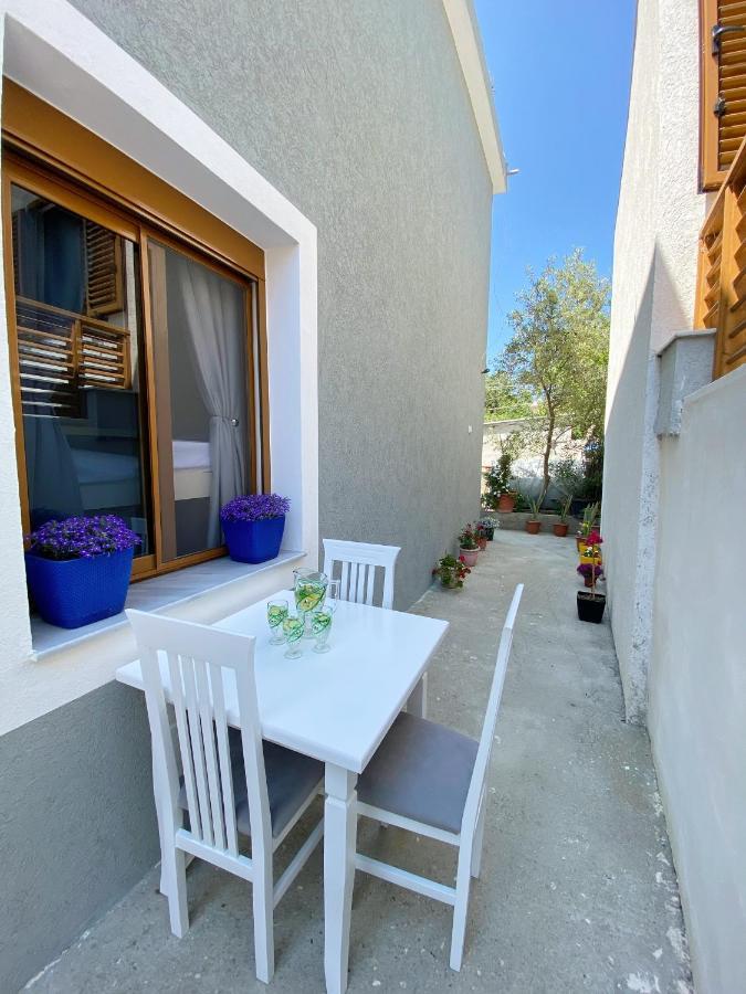 Sunny Guest House Vlore Exterior photo
