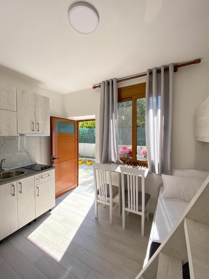 Sunny Guest House Vlore Exterior photo