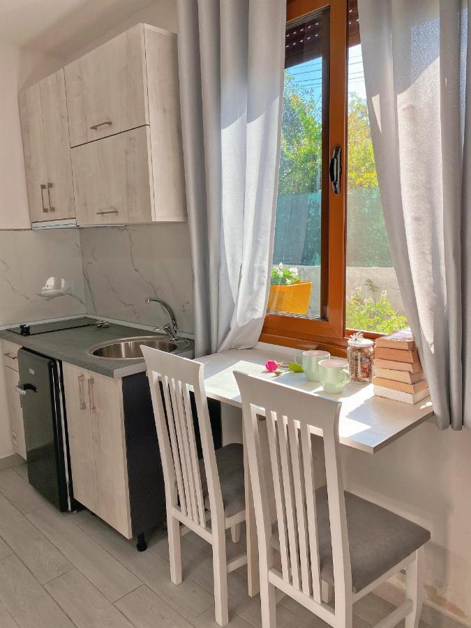 Sunny Guest House Vlore Exterior photo